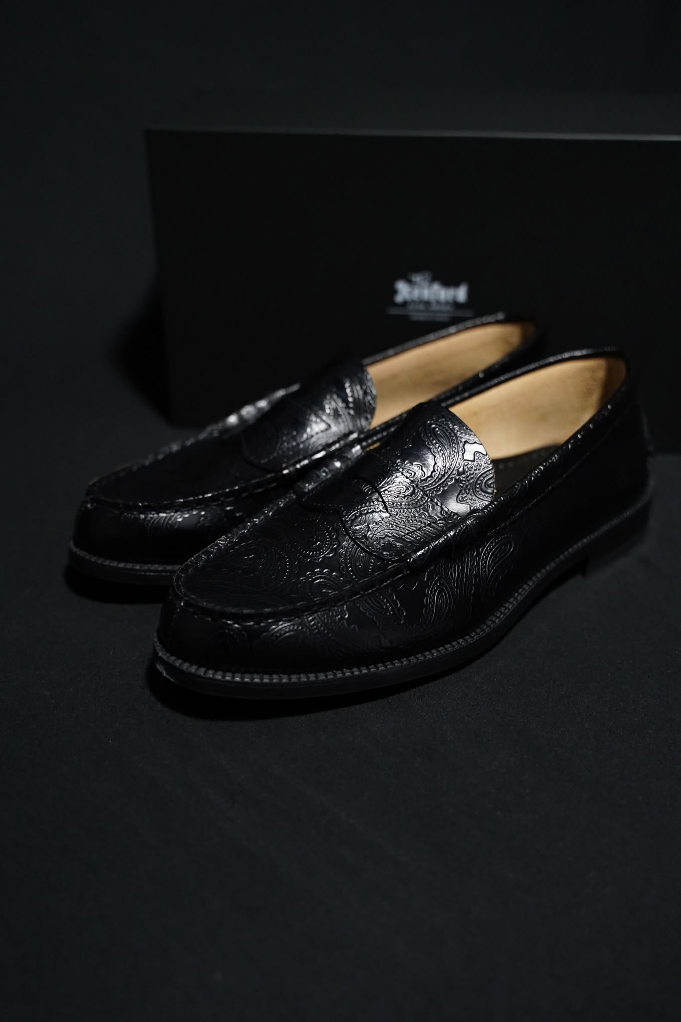 The Kenford Fineshoes MENS EMBOSSED LOAFERS / BLACK PAISLEY