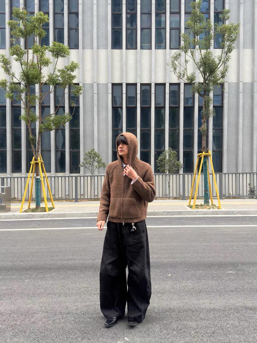 JCAESAR Low crotch wide denim pants scimitar silhouette
