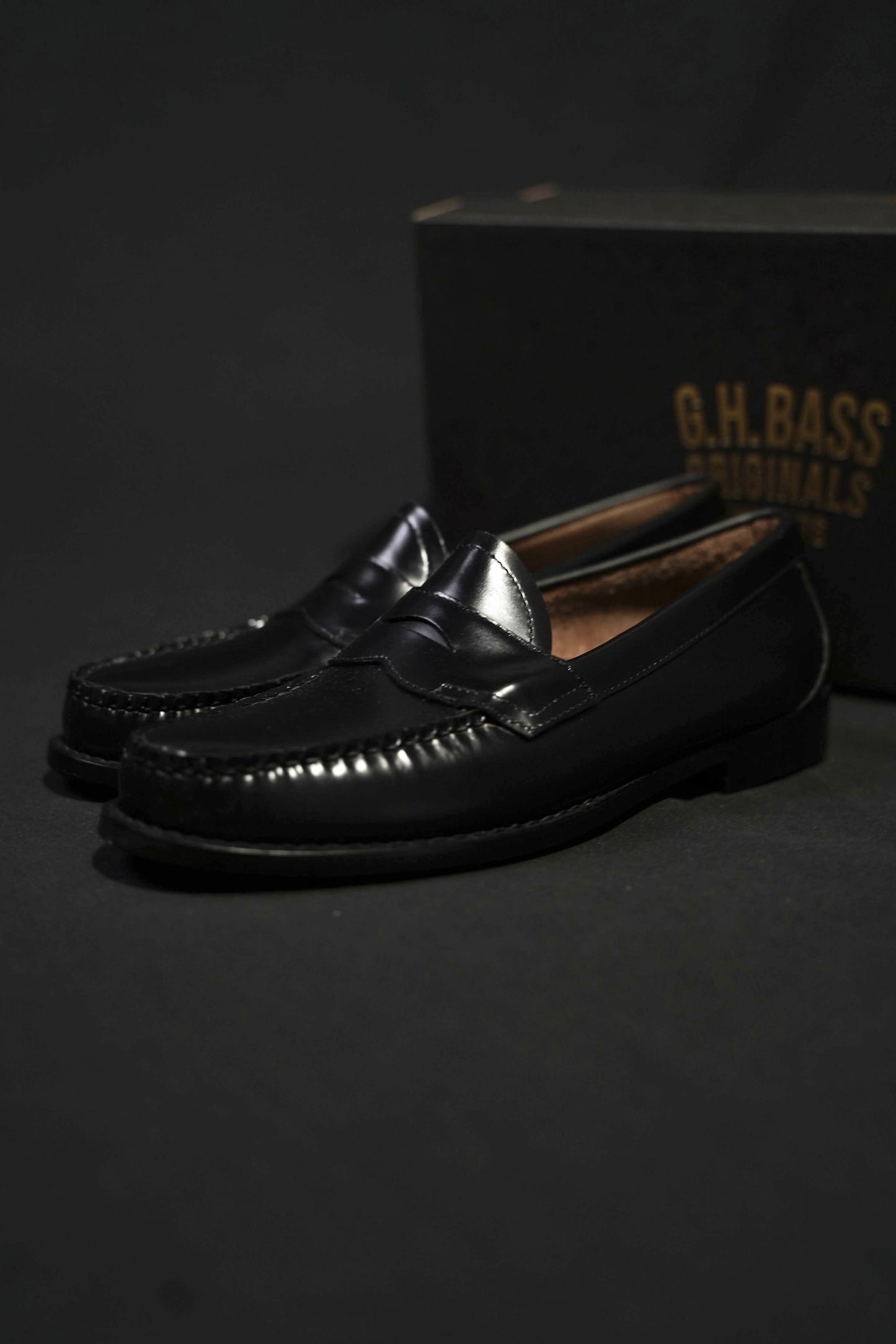 G.H.Bass MENS LOGAN FLAT STRAP WEEJUNS LOAFER